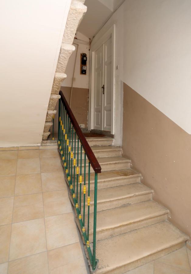 Apartman Kamala Pula Exterior foto